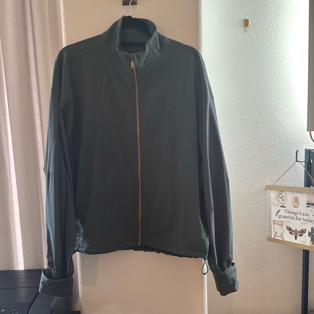 Lululemon green zip-front jacket - size 10- like new condition